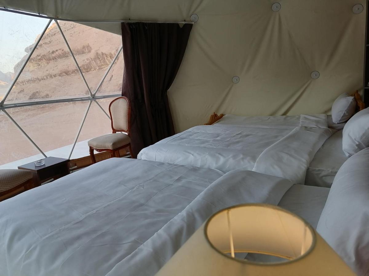 Sara Luxury Camp Hotel Wadi Rum Bagian luar foto