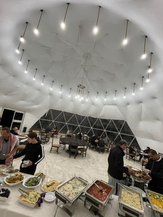 Sara Luxury Camp Hotel Wadi Rum Bagian luar foto