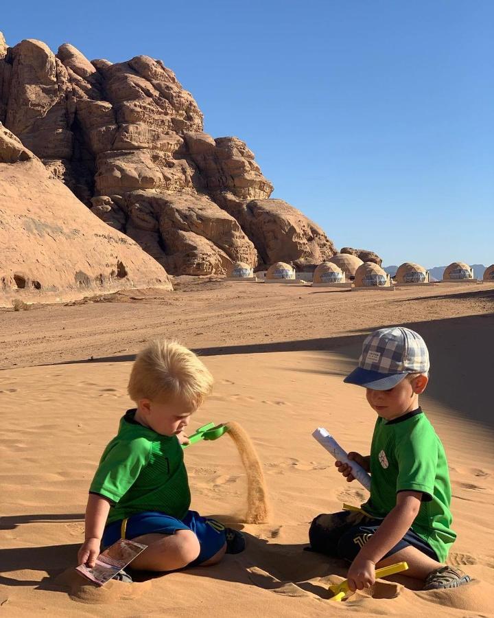 Sara Luxury Camp Hotel Wadi Rum Bagian luar foto