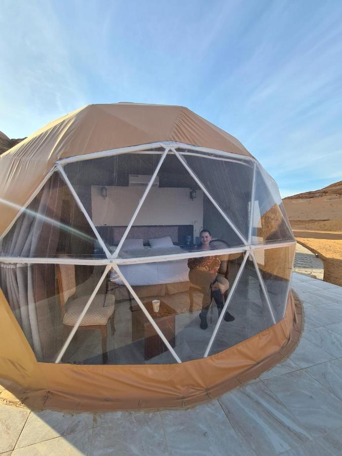 Sara Luxury Camp Hotel Wadi Rum Bagian luar foto
